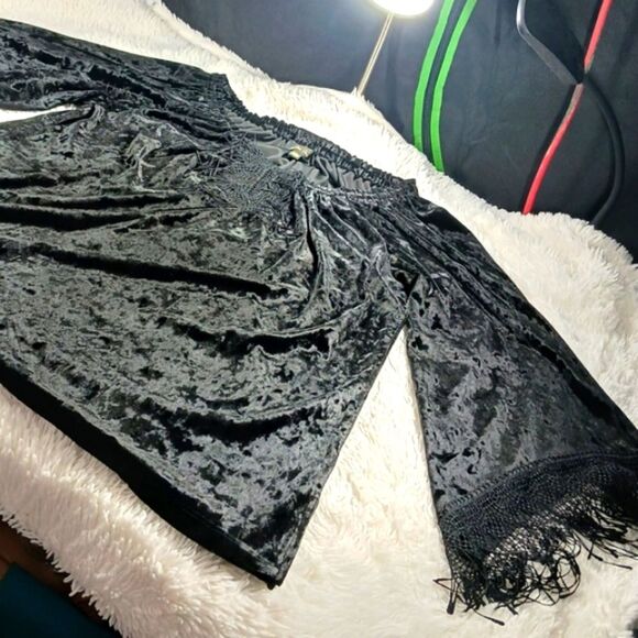 Melissa Page Black Velveteen Witchy/Goth Tunic/Top NWOT Lace/Tassel Accents. L.. - Picture 12 of 15